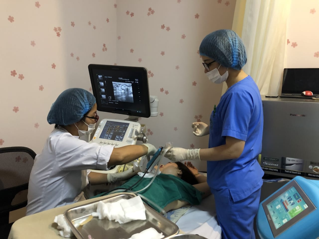 Hiện nay, nền y học Việt Nam đang vận dụng 3 phương pháp sàng lọc ung thư vú