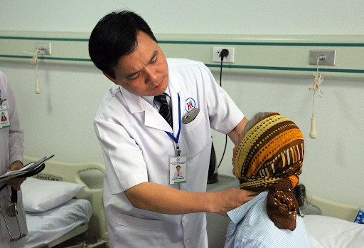 PGS.TS Nguyễn Thanh Hồi không chỉ là bác sĩ giỏi mà còn là người có tấm lòng nhân hậu.